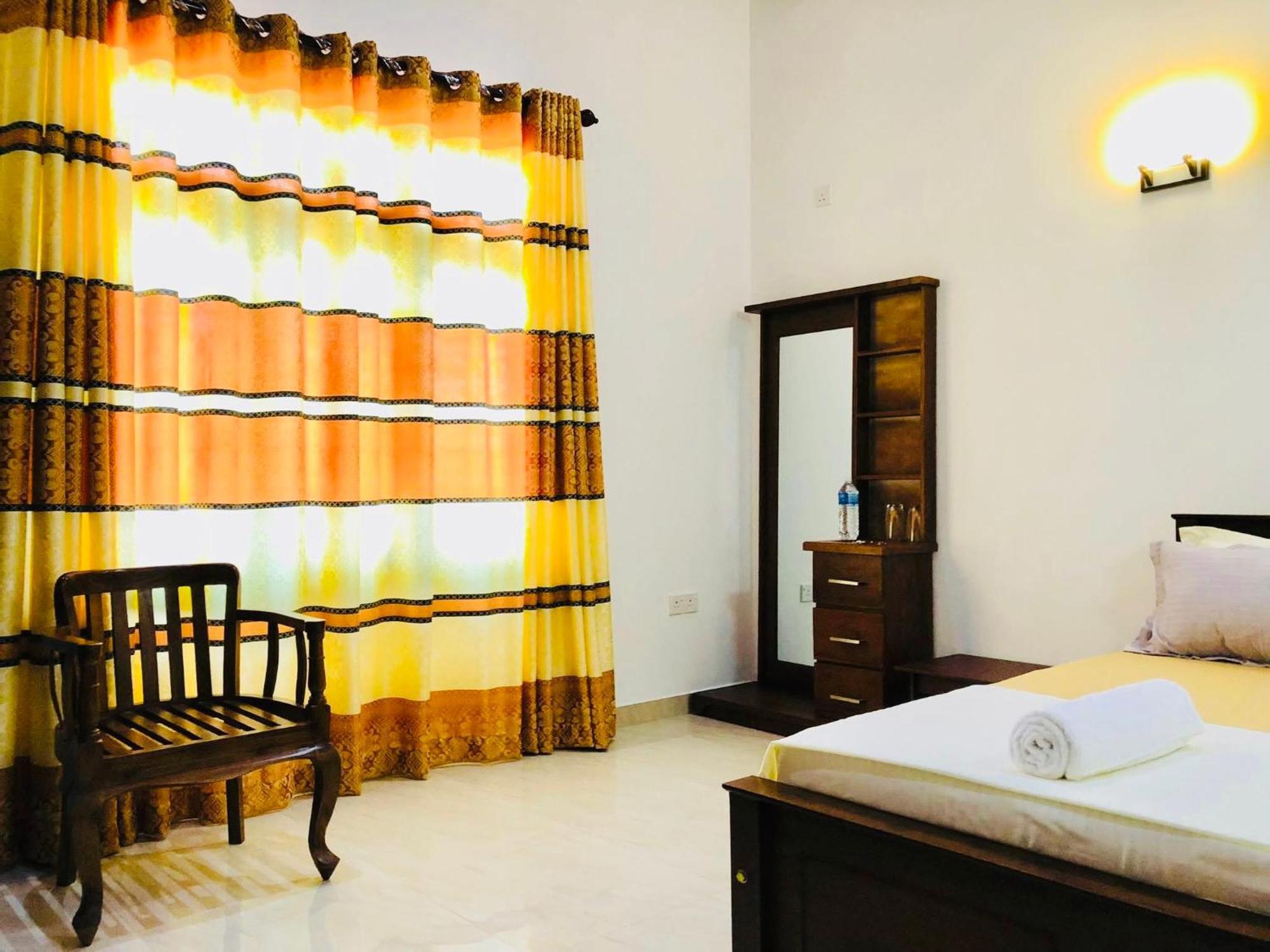 Ahasna Airport Villa 尼甘布 外观 照片