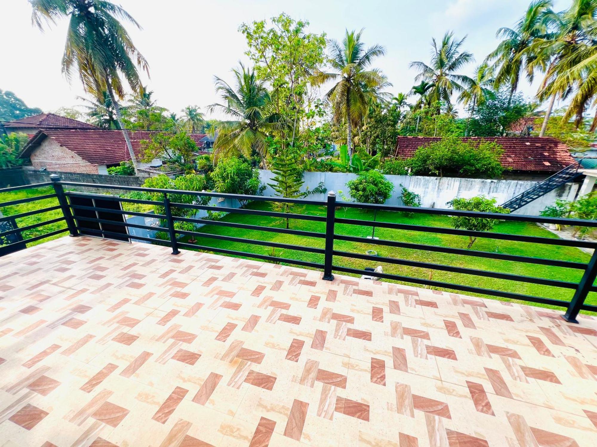 Ahasna Airport Villa 尼甘布 外观 照片