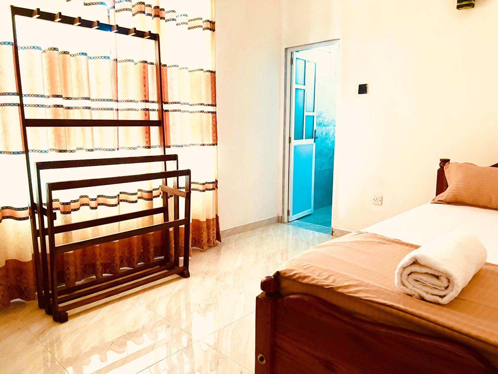 Ahasna Airport Villa 尼甘布 外观 照片