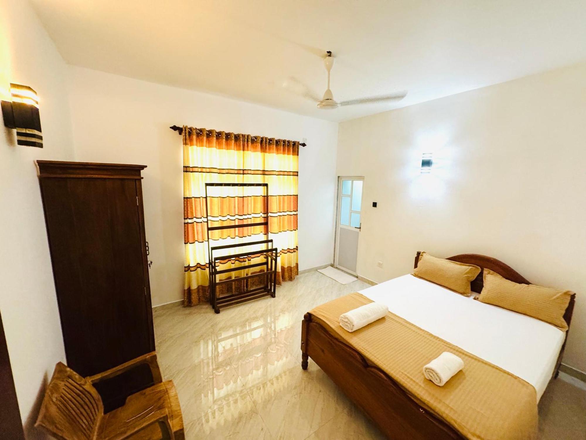 Ahasna Airport Villa 尼甘布 外观 照片