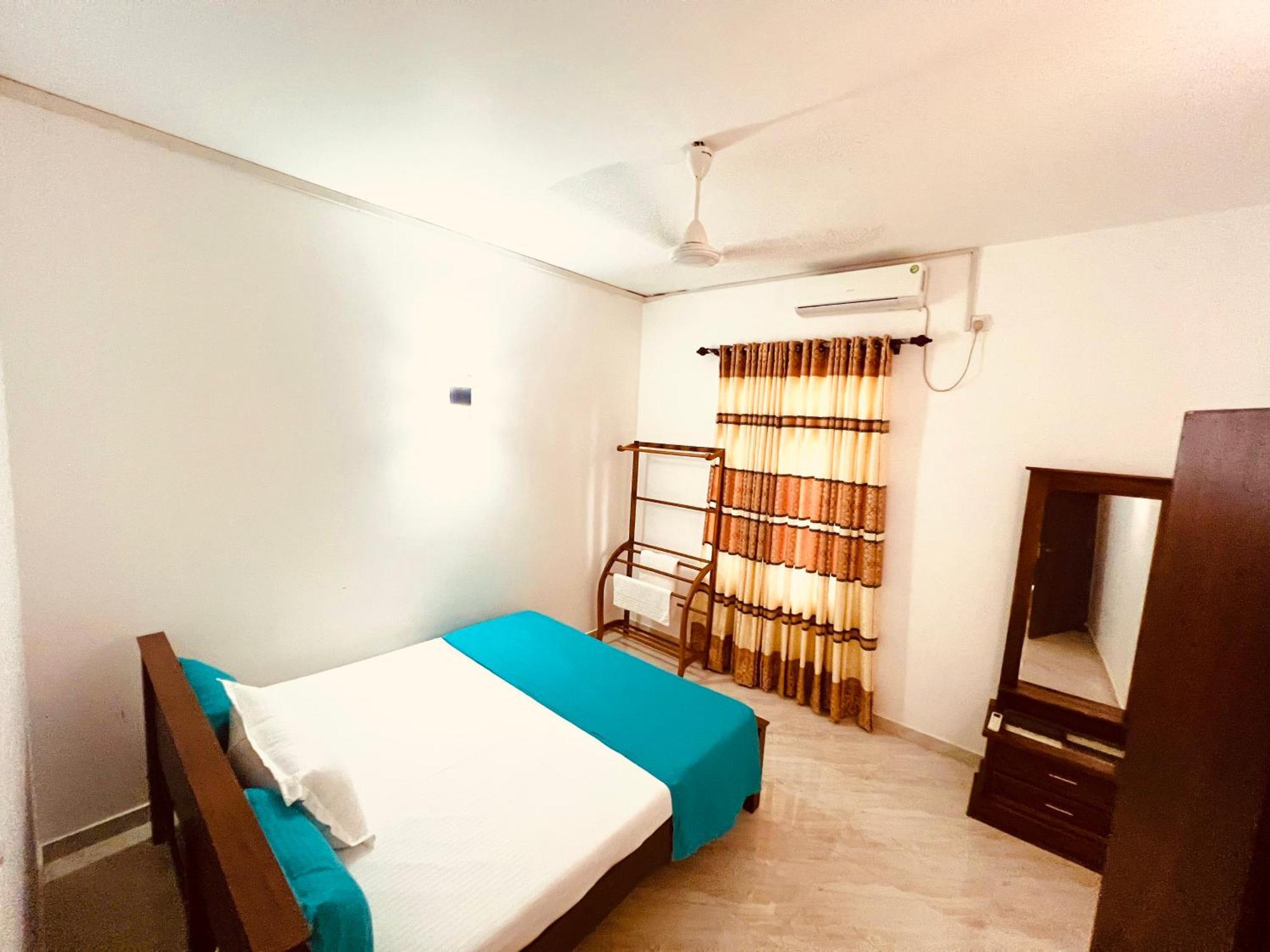 Ahasna Airport Villa 尼甘布 外观 照片